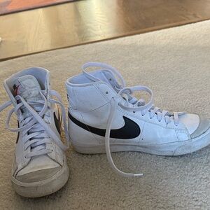 Nike White and Black High-Tops